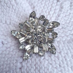 Albert Weiss Vintage Clear Rhinestone Brooch